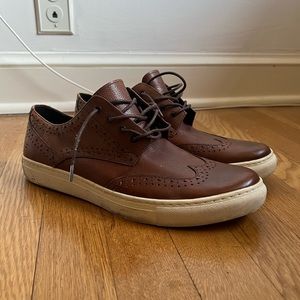 Uri Minkoff men’s brown leather dress shoe